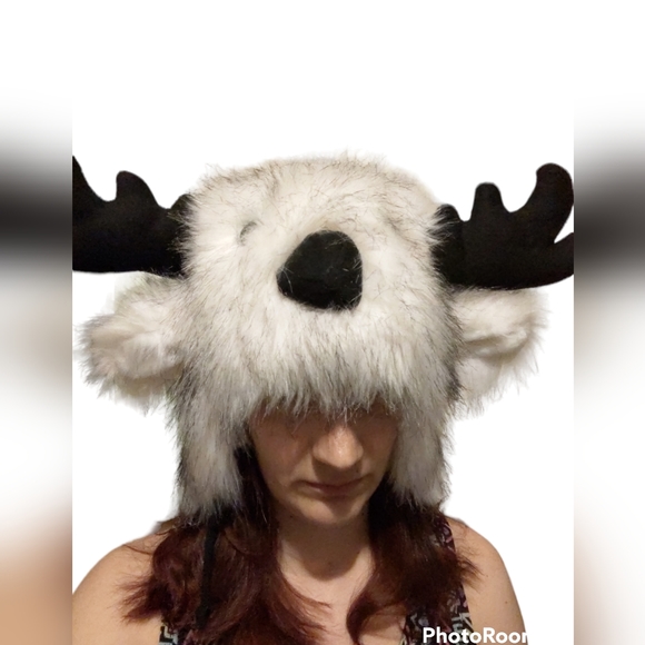 Moose furry hat - Picture 6 of 6